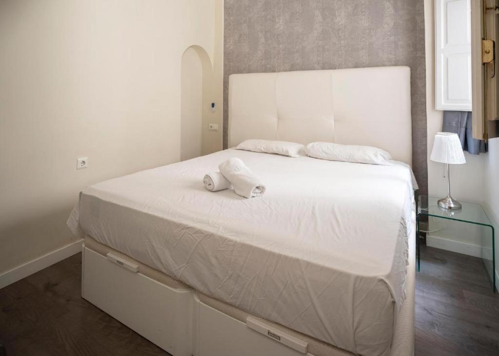 Apartamentos Optima Palacete De La Alhambra Junto A La Alhambra Гранада Екстериор снимка